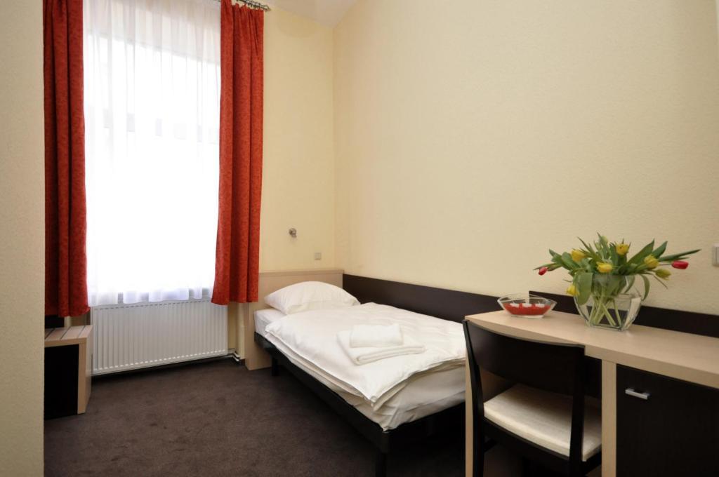 Hotel Bova Frankfurt am Main Rom bilde