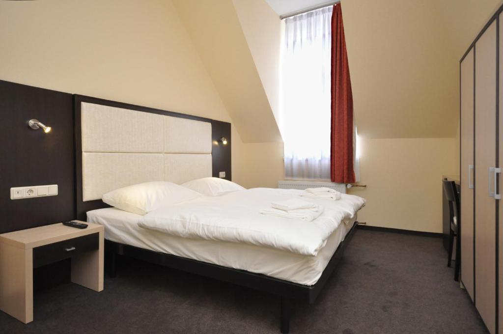 Hotel Bova Frankfurt am Main Rom bilde