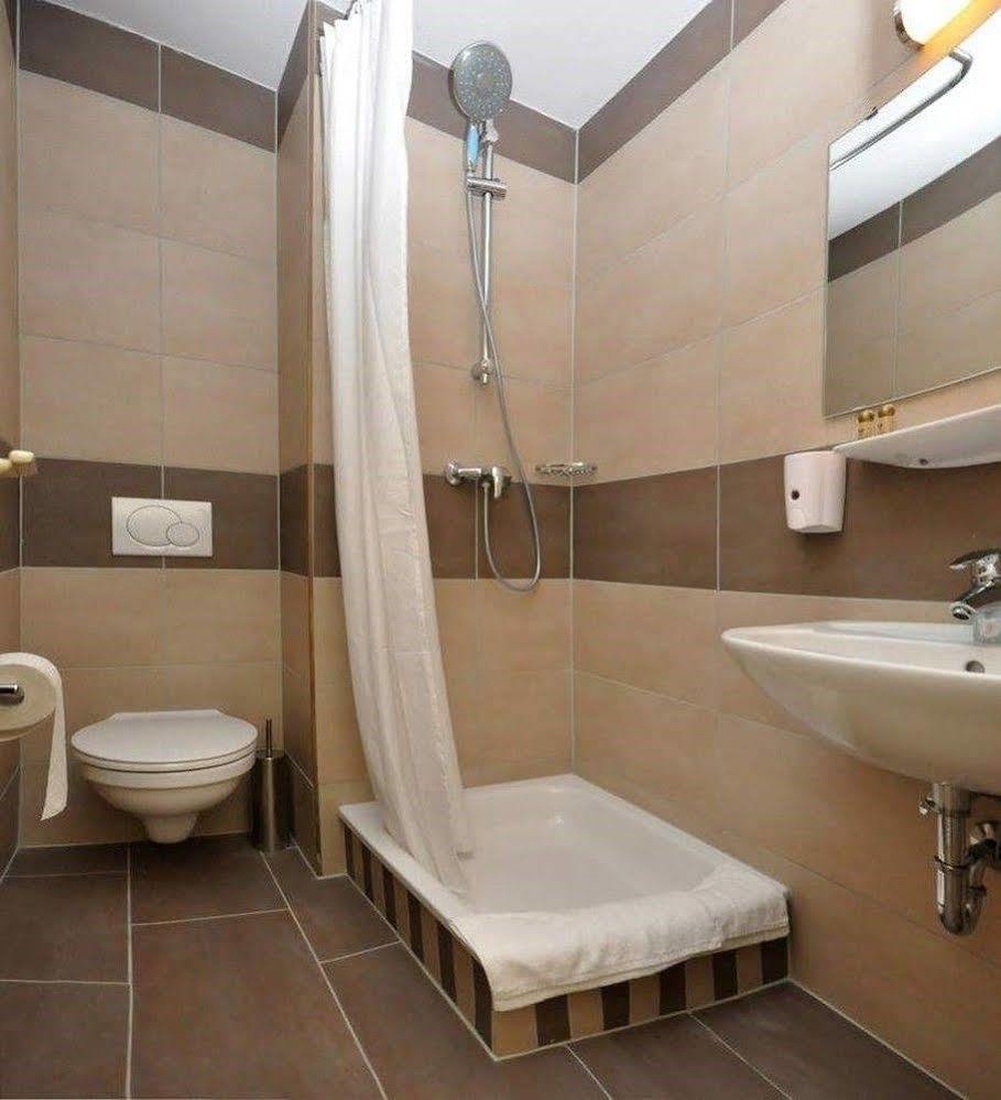 Hotel Bova Frankfurt am Main Eksteriør bilde